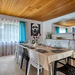 Casa de Férias Grande Jardin Et Piscine Chauffee, 10 Pers *