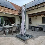 Casa de Férias Grande Jardin Et Piscine Chauffee, 10 Pers *