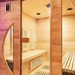Grande Jardin Et Piscine Chauffee, 10 Pers