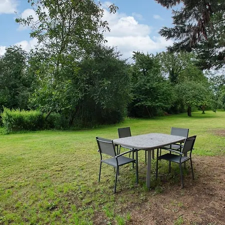 Grande Jardin Et Piscine Chauffee, 10 Pers