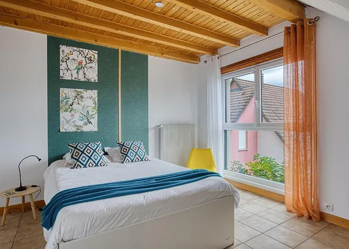 Grande Jardin Et Piscine Chauffee, 10 Pers Feriehus *