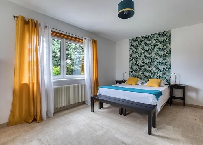 Feriehus Grande Jardin Et Piscine Chauffee, 10 Pers *