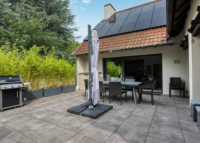 Grande Jardin Et Piscine Chauffee, 10 Pers